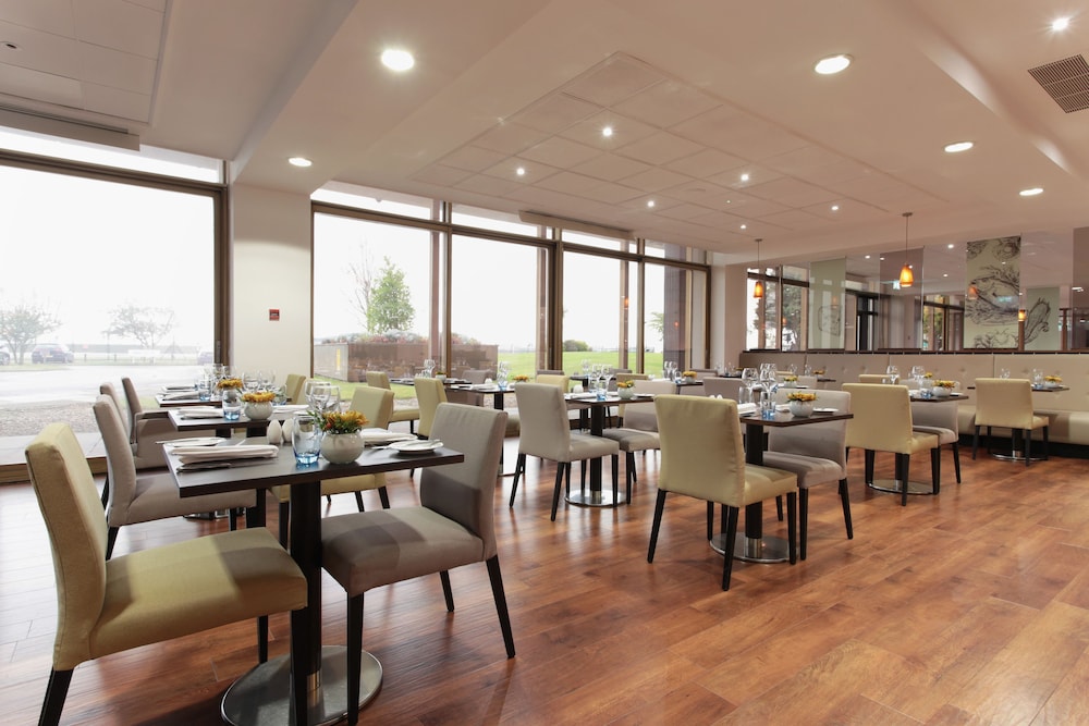 RENAISSANCE LONDON HEATHROW HOTEL 40/46