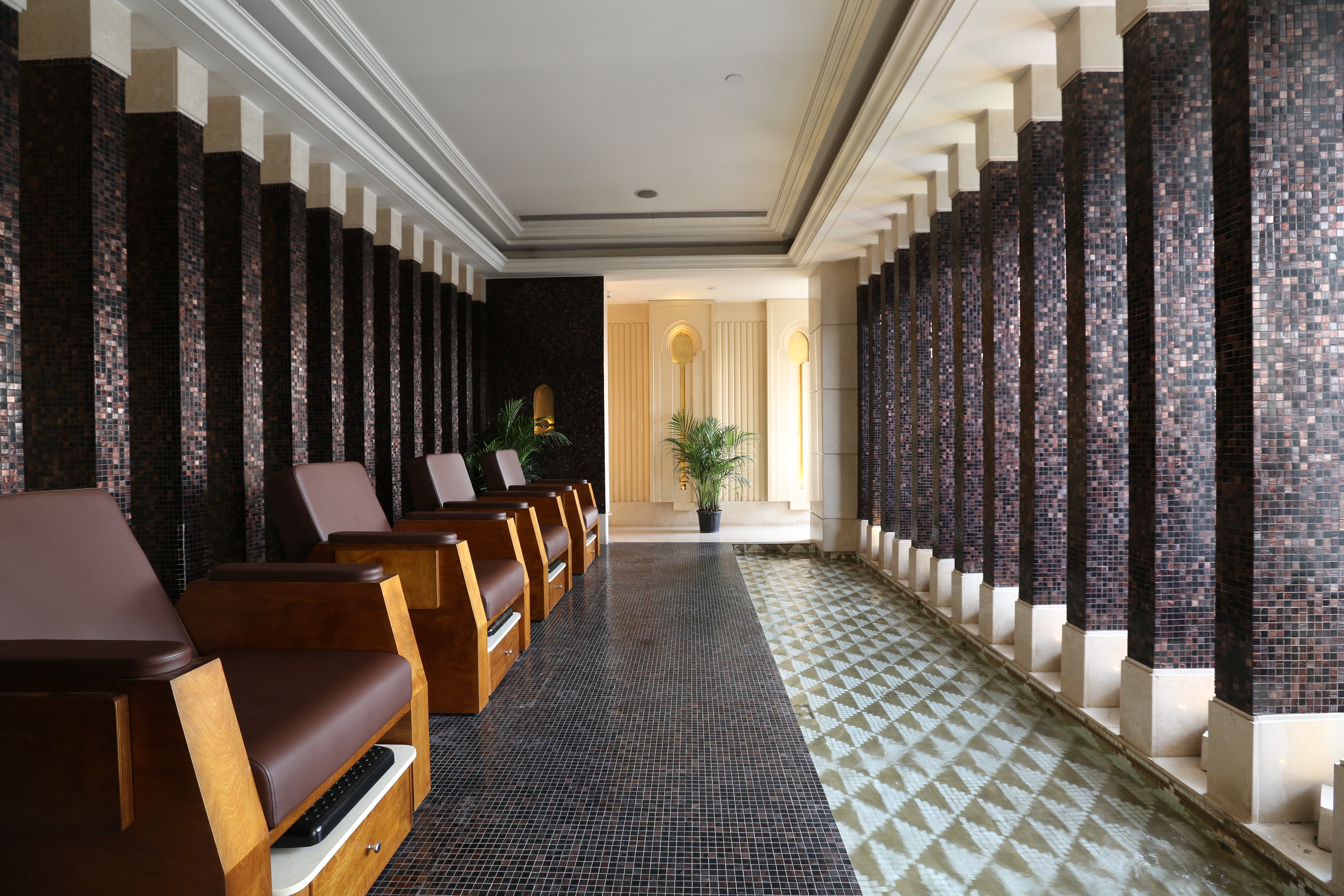 Crowne Plaza New Delhi Mayur Vihar Noida 41/64