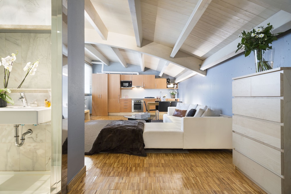 My Space Barcelona Executive Apartments 5/50