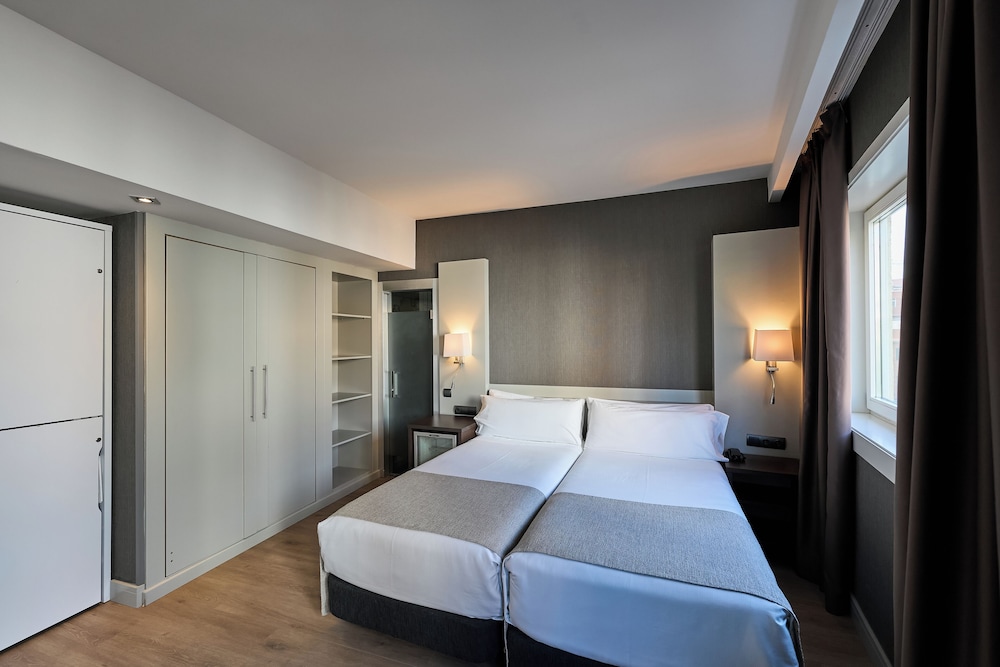 Catalonia Atenas Hotel 12/71