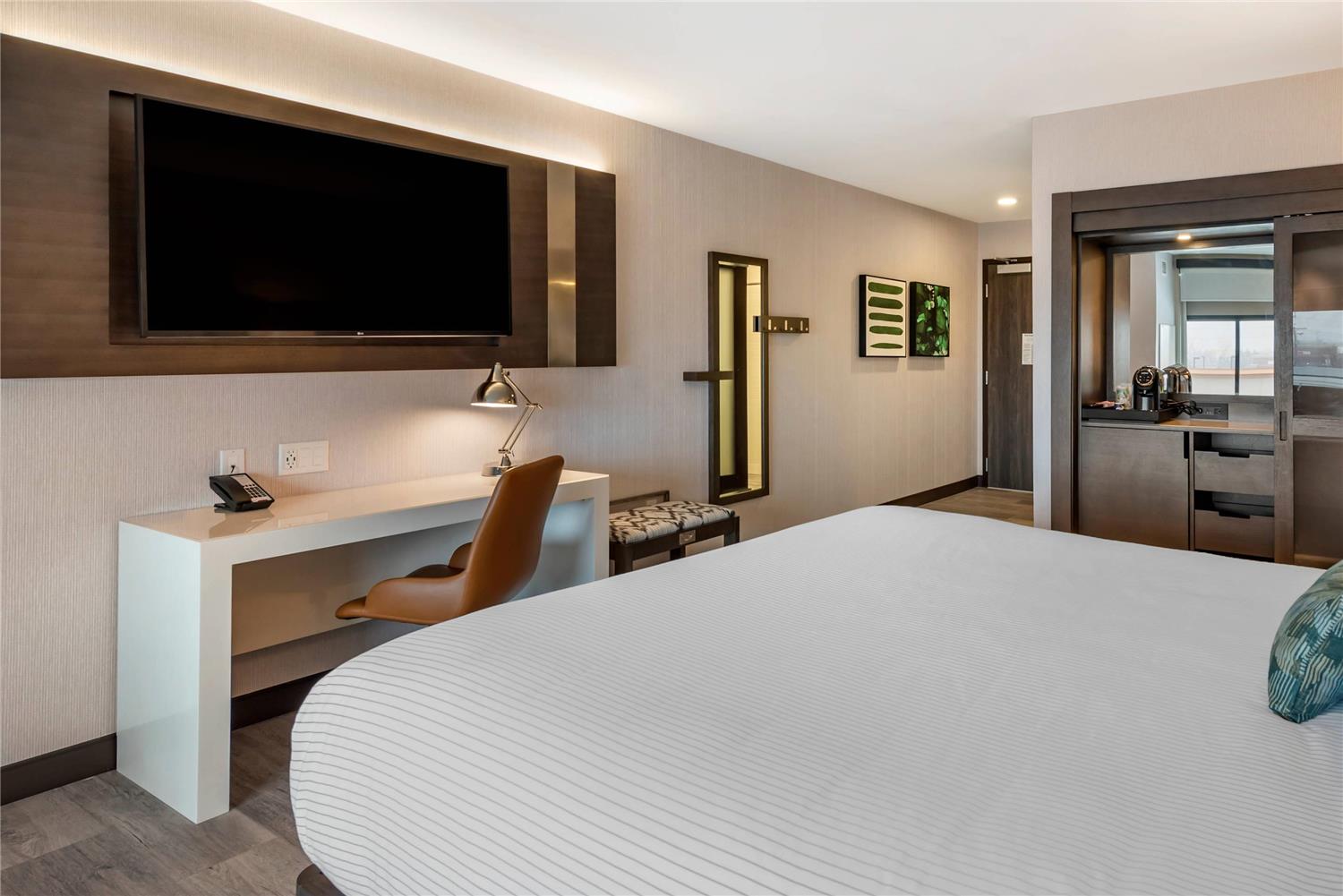 Room, King Bed, Accessible