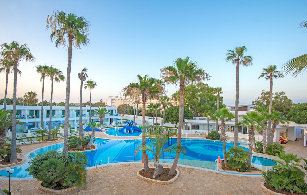Dome Beach Marina Hotel and Resort 38/46