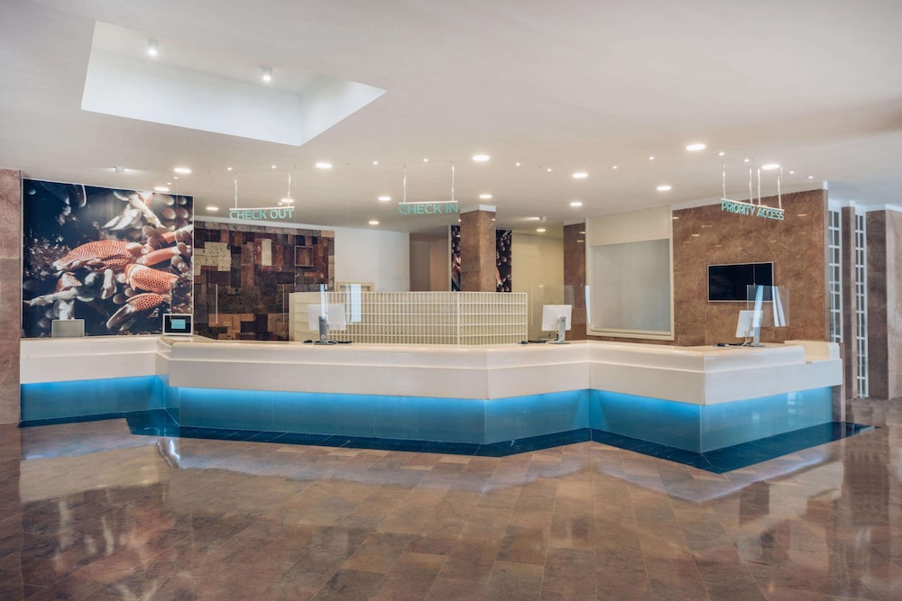 Iberostar Waves Las Dalias 4/50