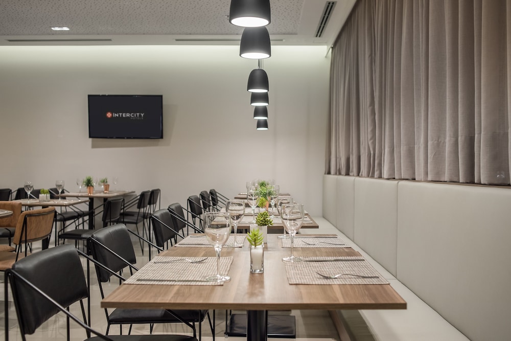 Intercity Patio Pinda Hotel & Resort 50/61