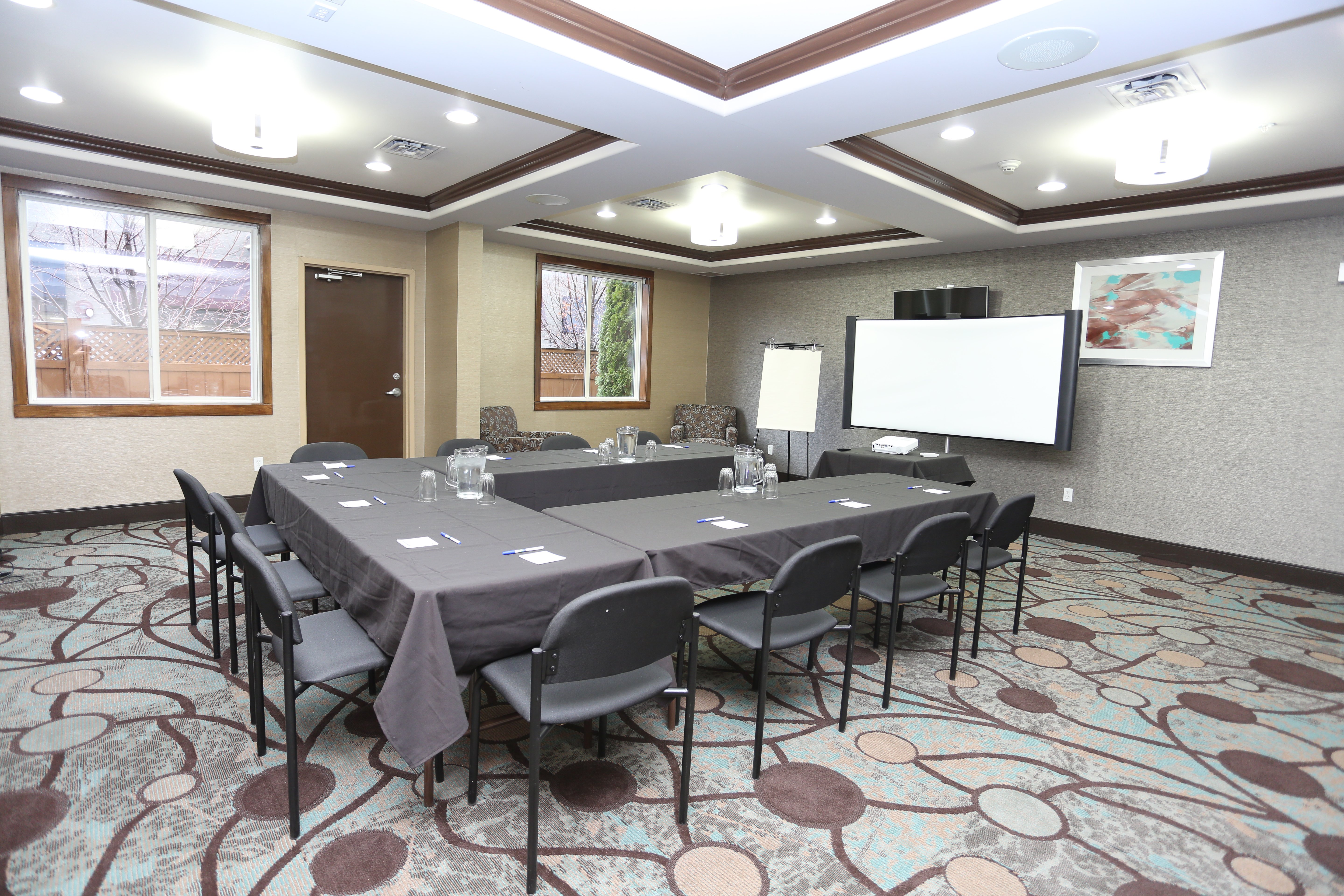 Holiday Inn Express Vernon 48/61