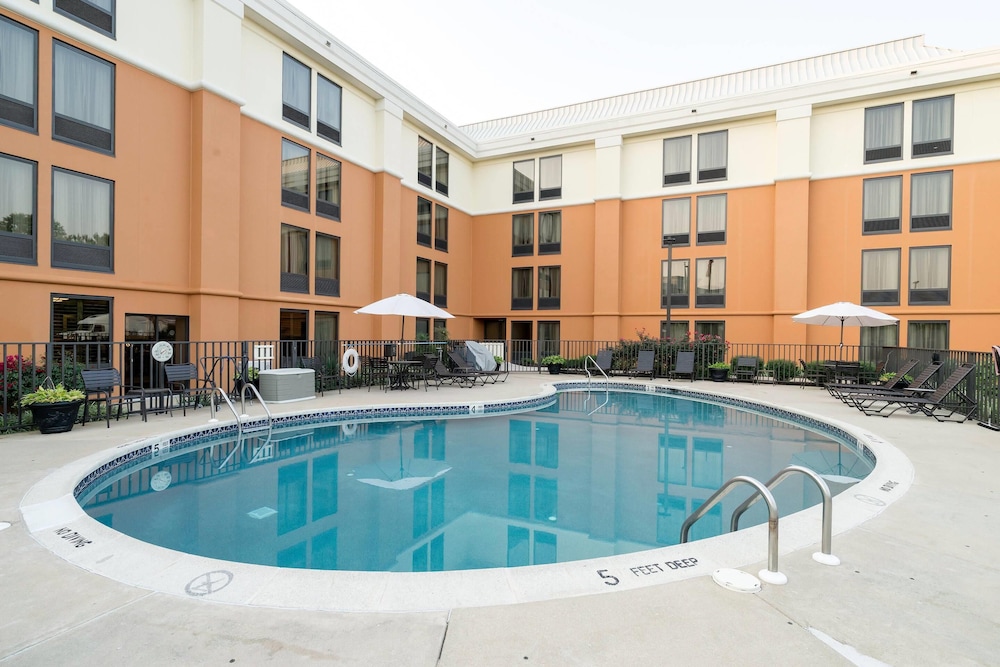 Comfort Inn Suites Newark Wilmington 59/65