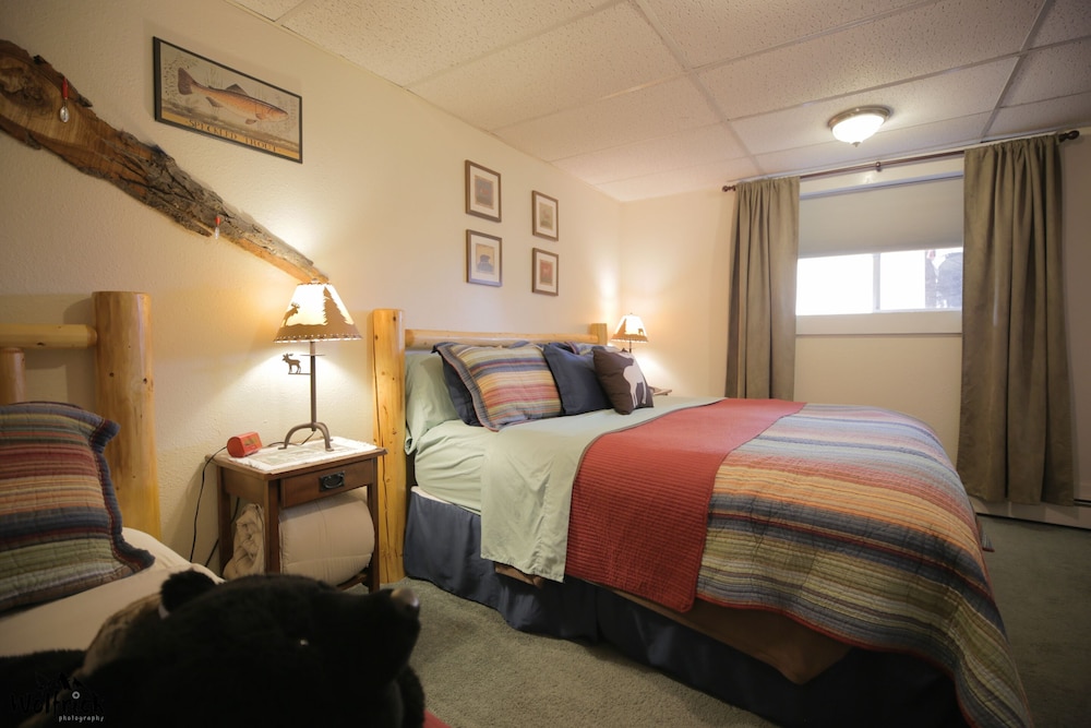 Jewel Lake Bed Breakfast 17/50
