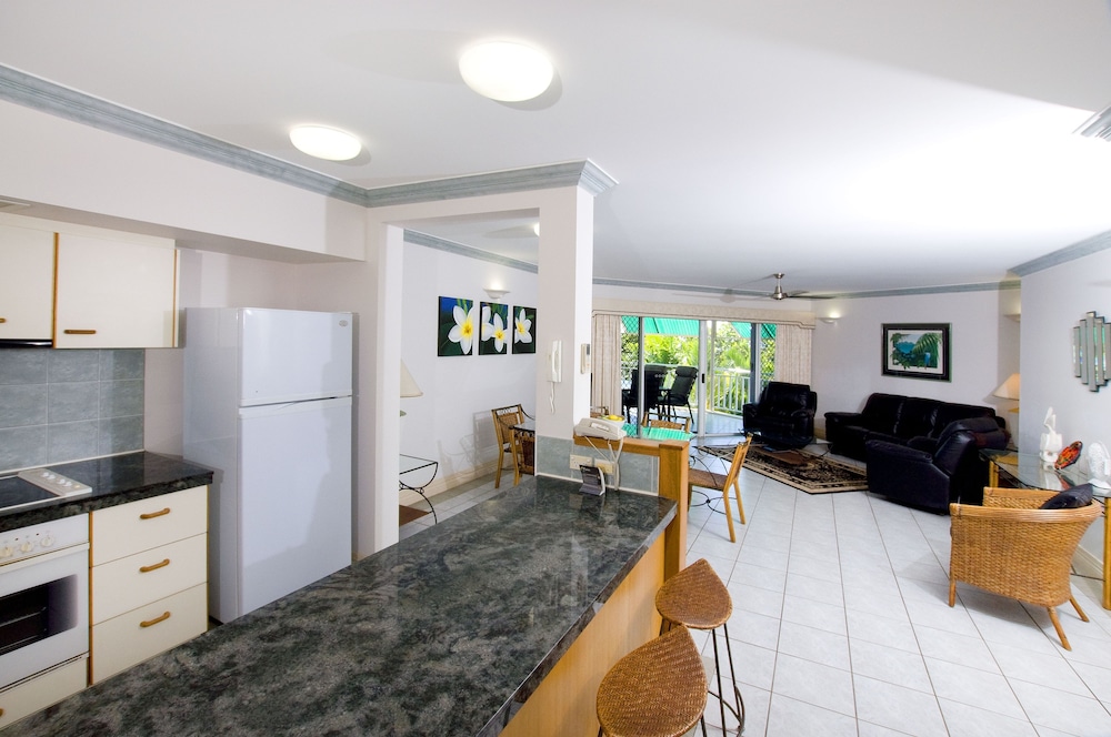 On the Beach Holiday Apartments 44/68