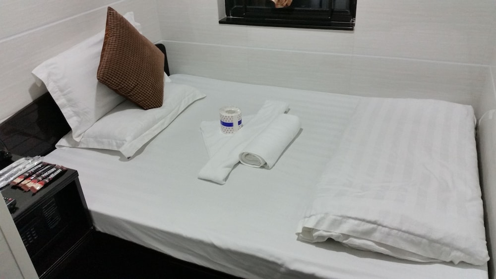 Sydney Hostel 7/53