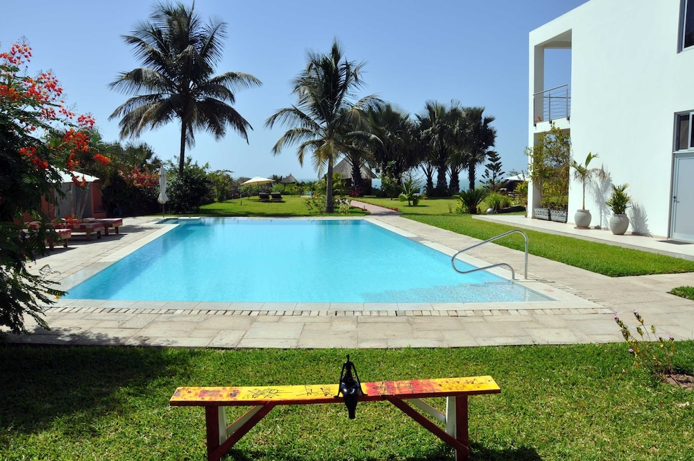 Leo S Beach Hotel Restaurant Adults Only 33/39