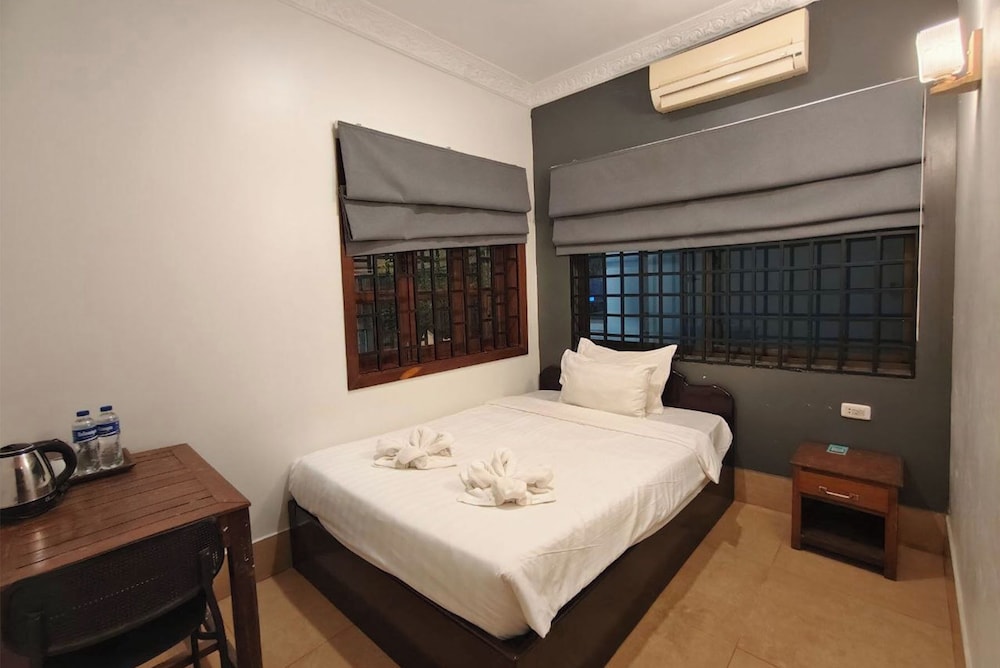 Mandalay Inn 16/28