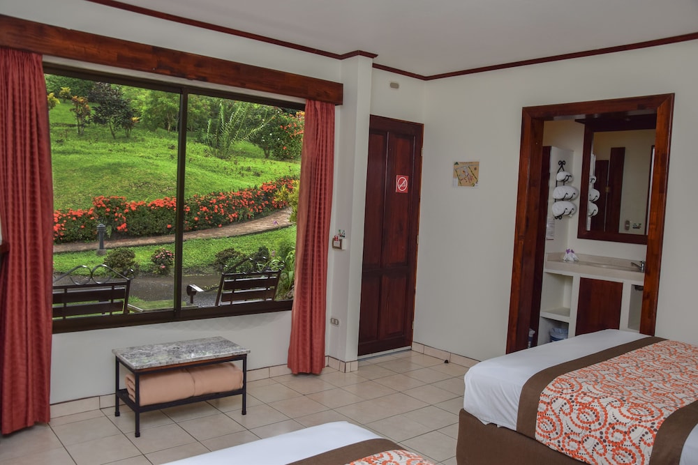 Arenal Volcano Inn 42/69