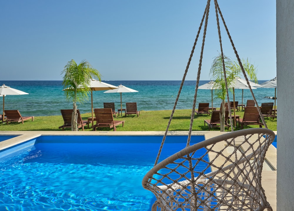 Cavo Orient Beach Hotel 44/50