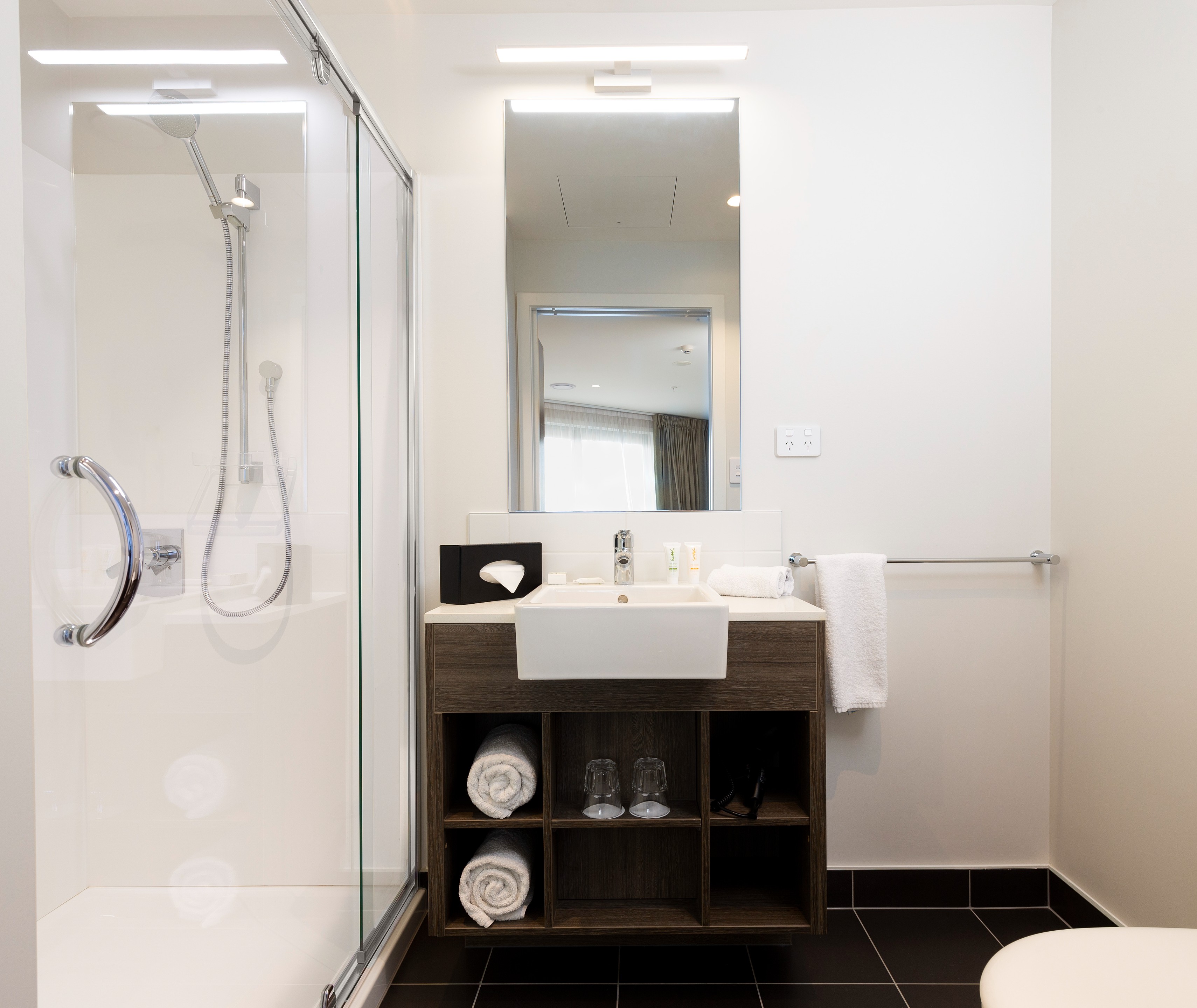غرفة تنفيذية، Oaks Auckland Hotel 3/3