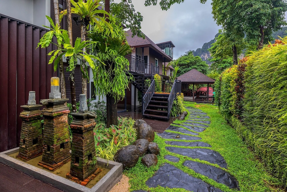 The Cliff Elegance Resort 16/35