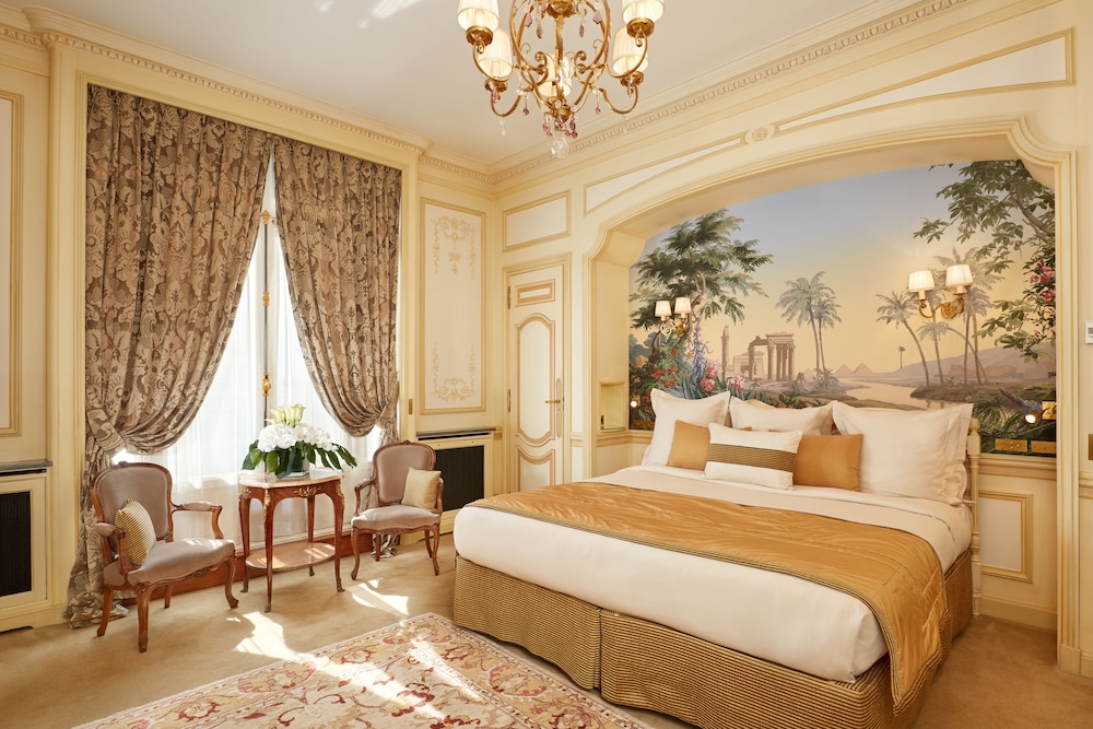 HOTEL RAPHAEL 15/80