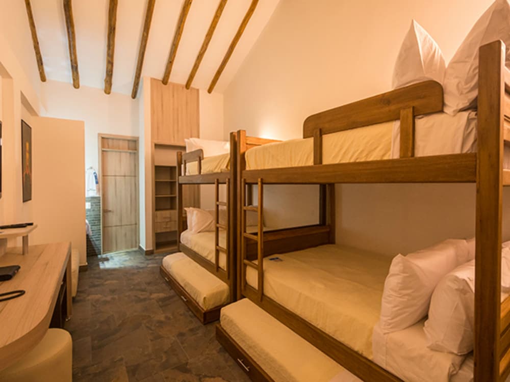 Hotel Capitan Ricaurte 49/66