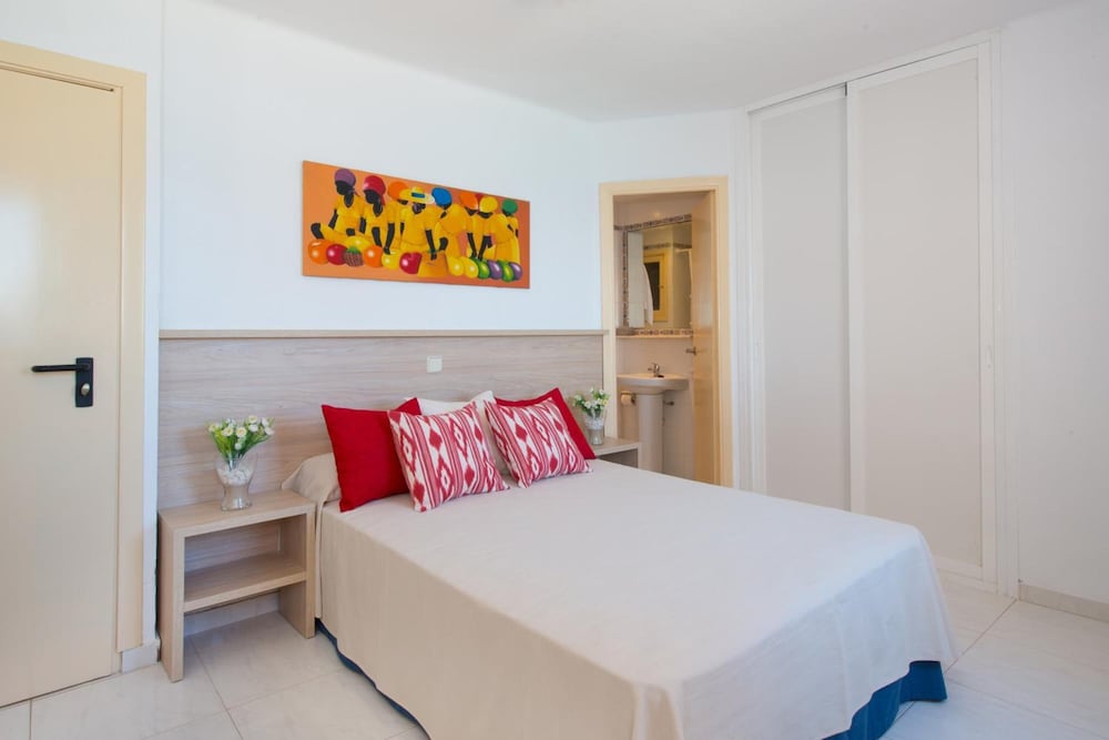 Apartamentos Calablanca 4/27