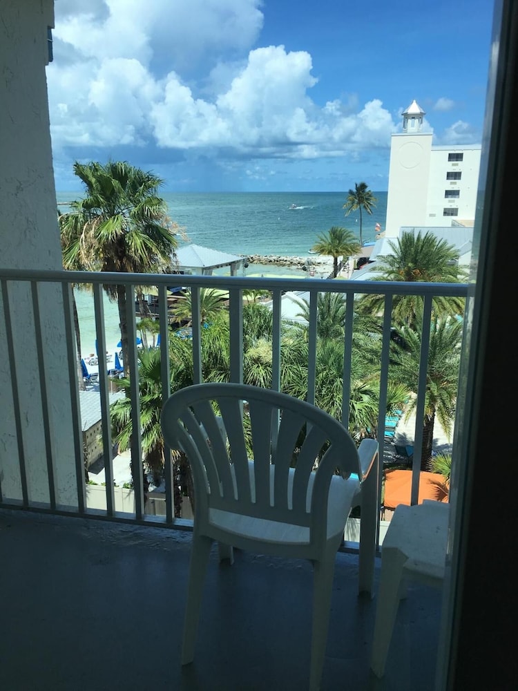 Gulfview Hotel On the Beach 4/49
