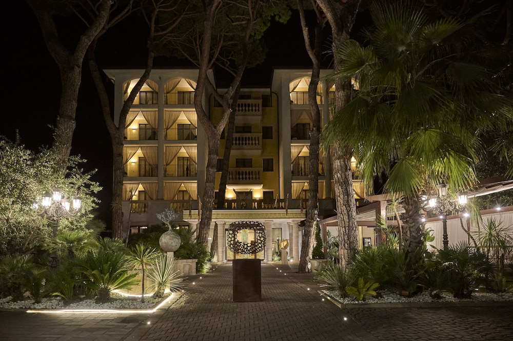 Grand Hotel Imperiale in FORTE DEI MARMI