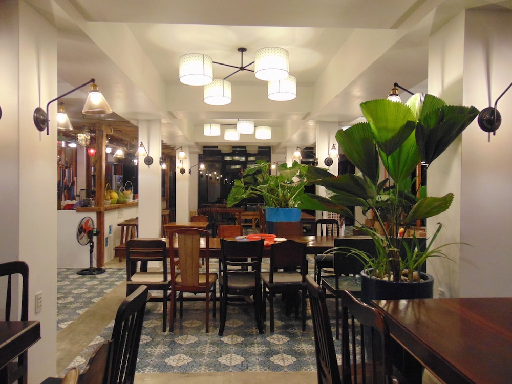 Hotel De Condor 38/46