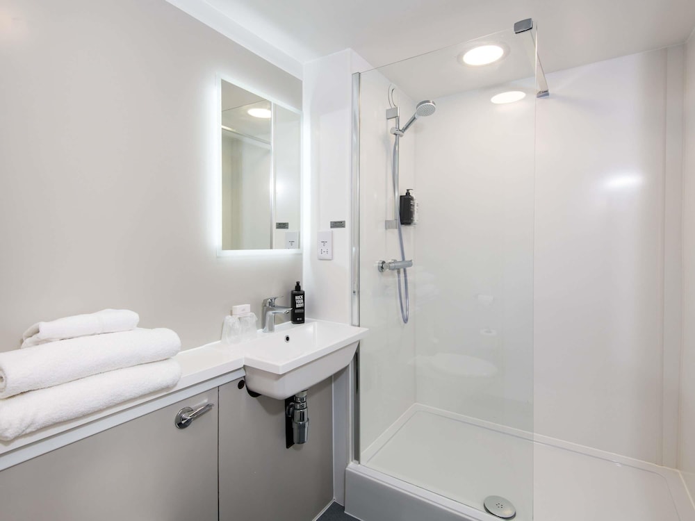 Ibis Plymouth 46/50