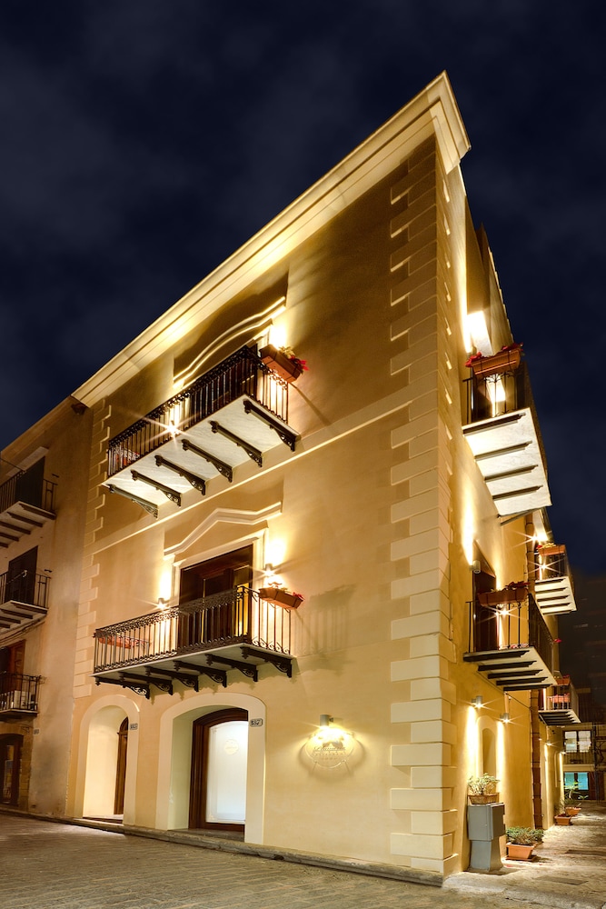 La Plumeria Hotel 2/55