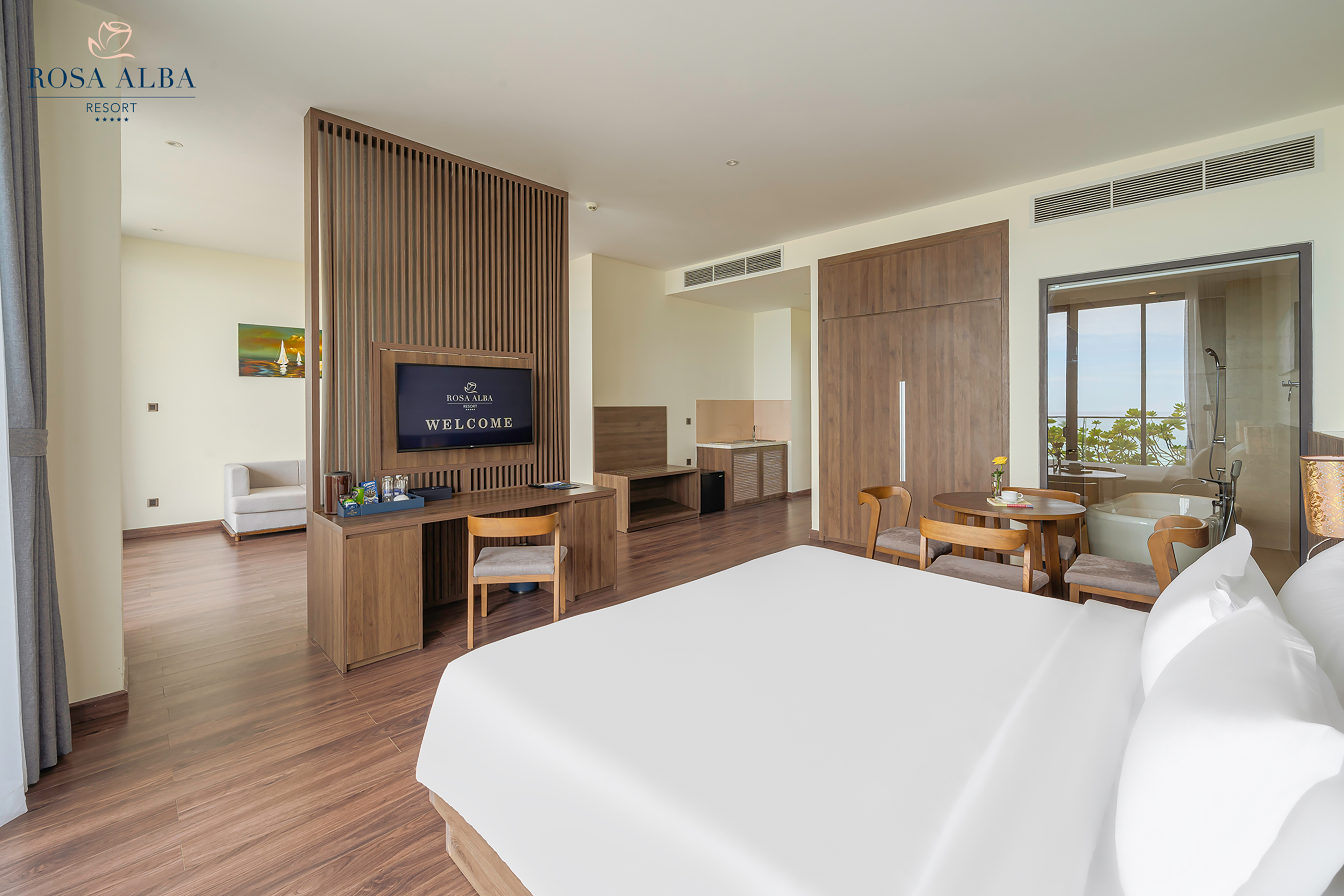 Executive, Suite, Ocean View, Rosa Alba Resort and Villas Tuy Hoa 2/4