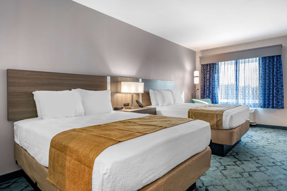 Best Western Plus Lakeland 10/38