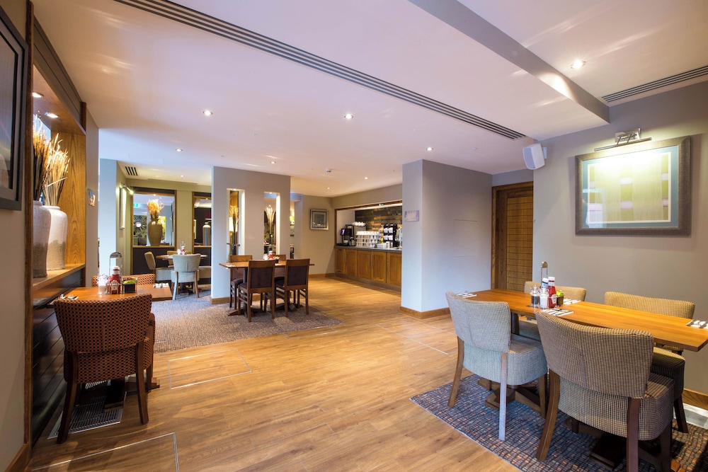 Premier Inn London St Pancras Hotel 34/55