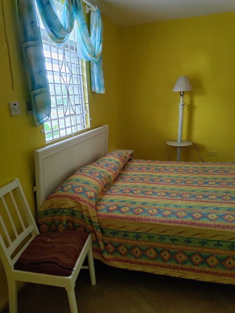 Sunflower Resort Villas 20/24