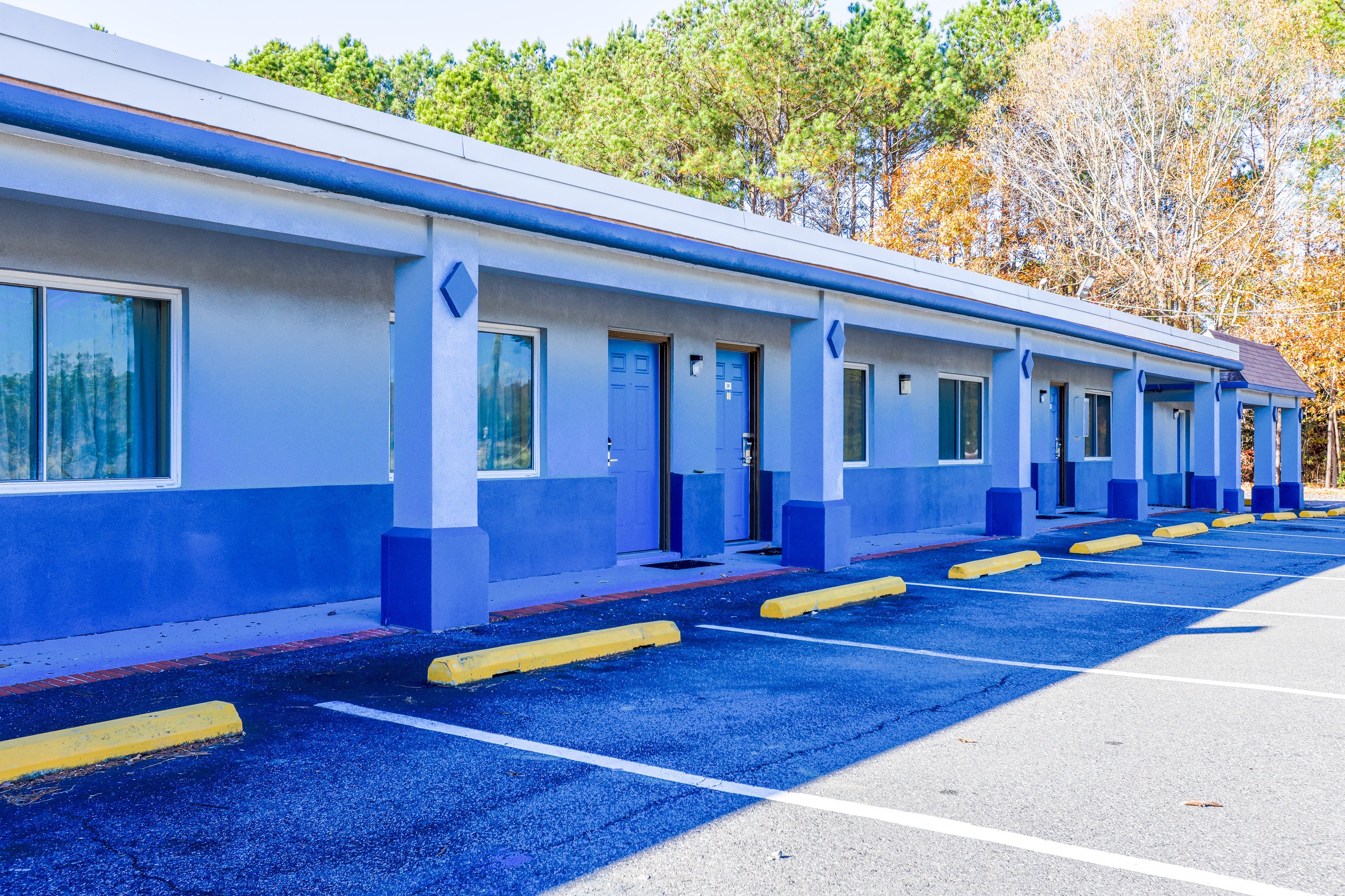 Whispering Pines by Hotel O Whitestone VA 22/50