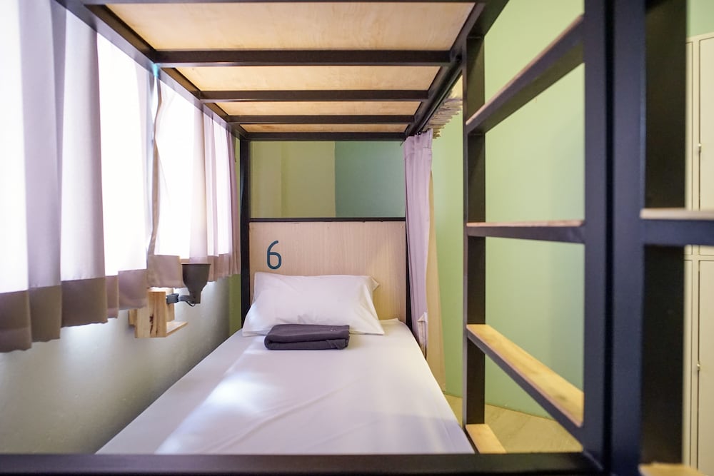 Bunny Burrow Hostel 10/40