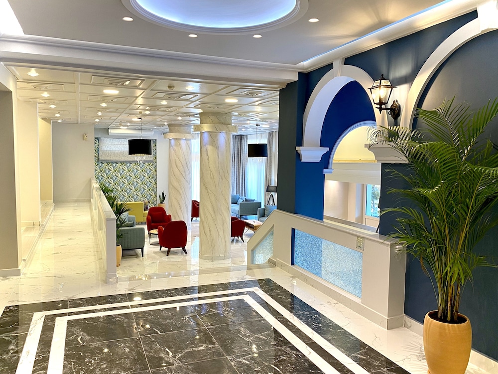 Paloma Blanca Hotel 37/55