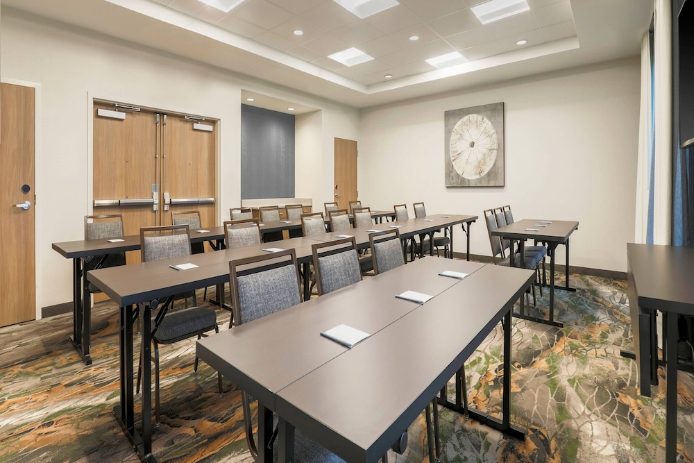 Fairfield Inn & Suites by Marriott Cape Coral/North Fort Myers 42/46