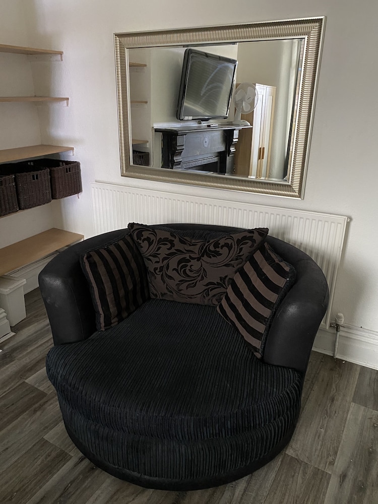 Quality Accommodation 38/50