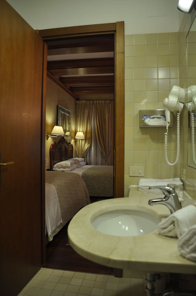 Hotel Bisanzio 70/71