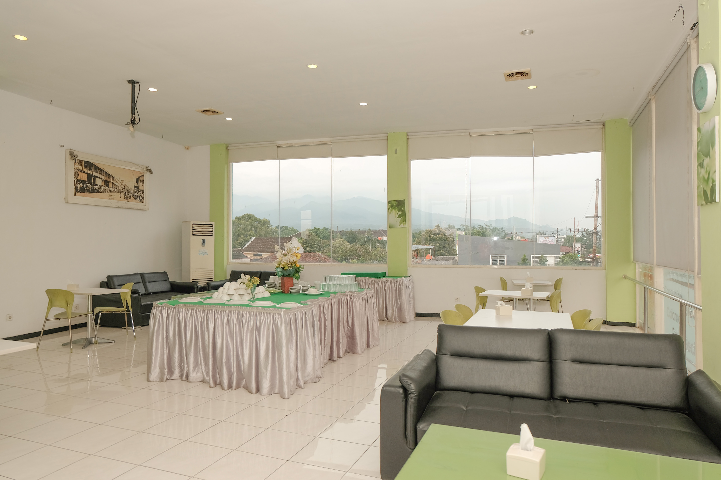Ebizz Hotel Jember 19/25