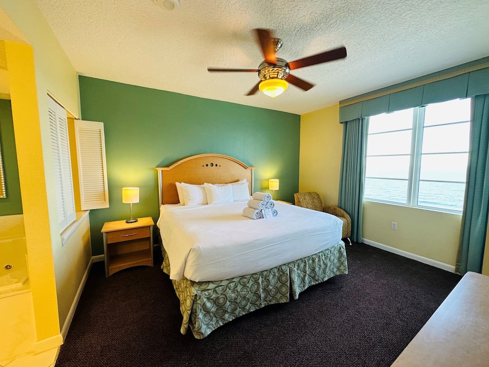 1 BEDROOM, CONDO, DELUXE, PARTIAL OCEAN VIEW