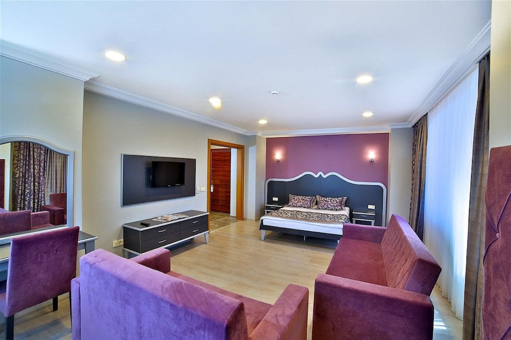 The Hera Premium Hotels 38/49