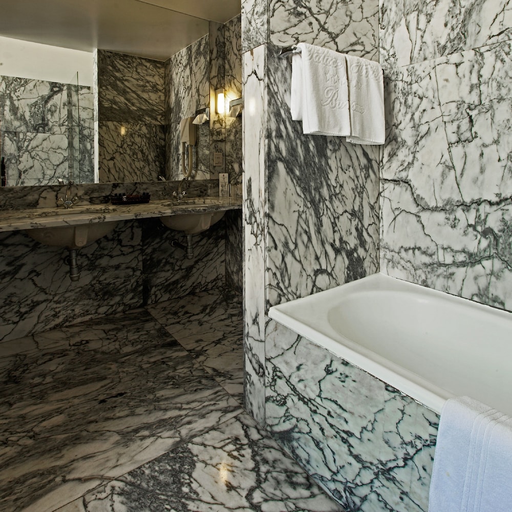 Bussaco Palace Hotel 33/34