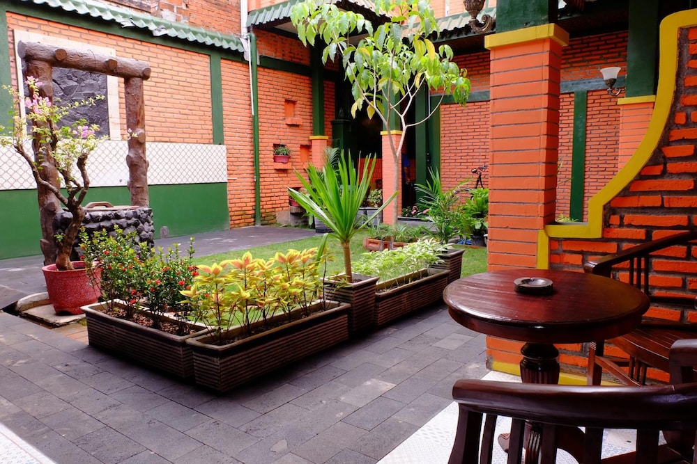 KAMPOENG DJAWA GUESTHOUSE 4/15
