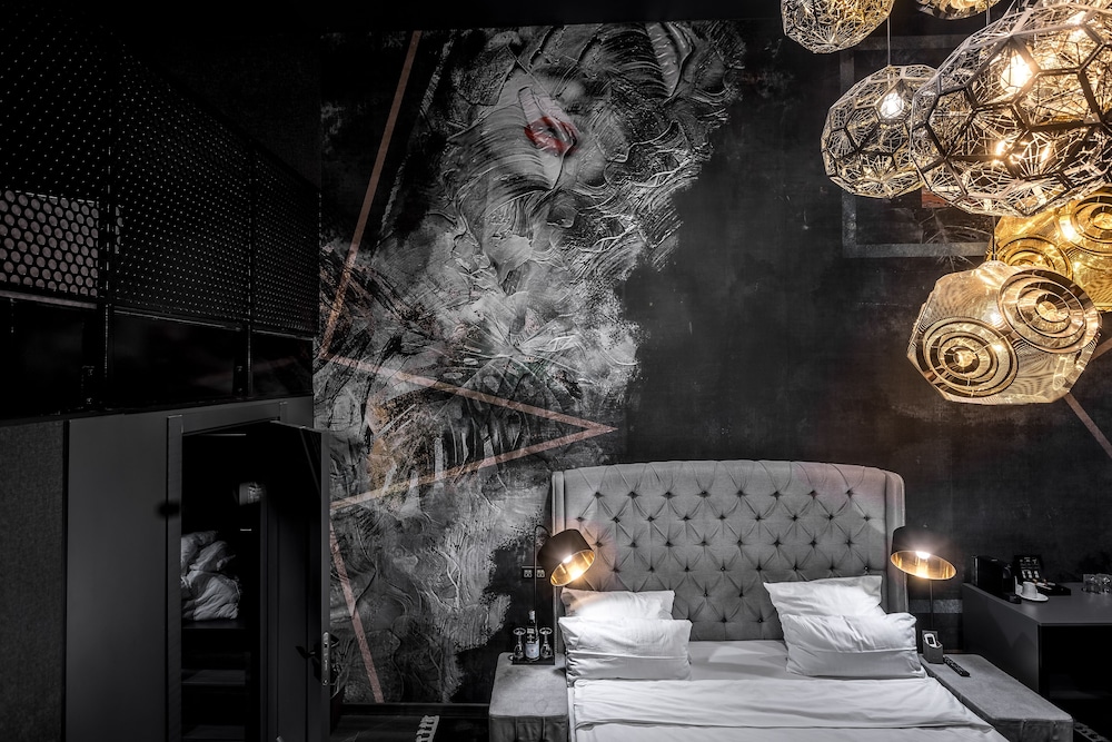 Black Hotel Cologne 16/32