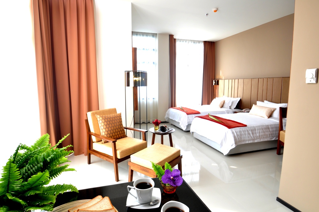 جناح، Grand Howard Hotel Bangkok 2/2