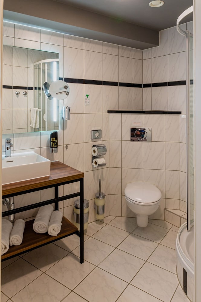 جناح بسرير كوين، Trip Inn City Hotel Giessen 3/3