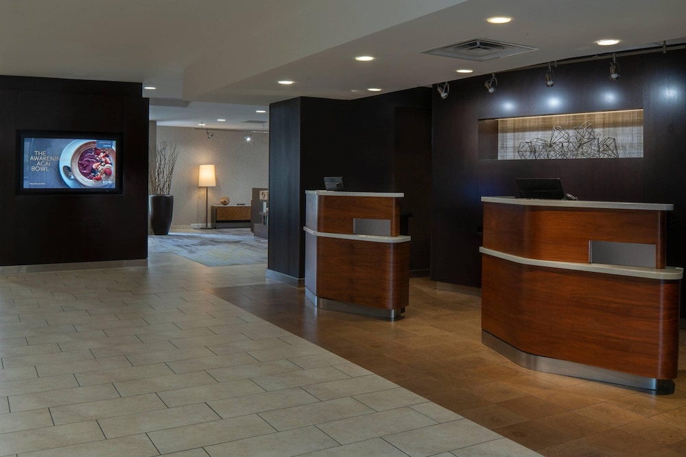 Lobby at Courtyard by Marriott Jacksonville at the Mayo Clinic Campus/Beaches, JACKSONVILLE - FL
