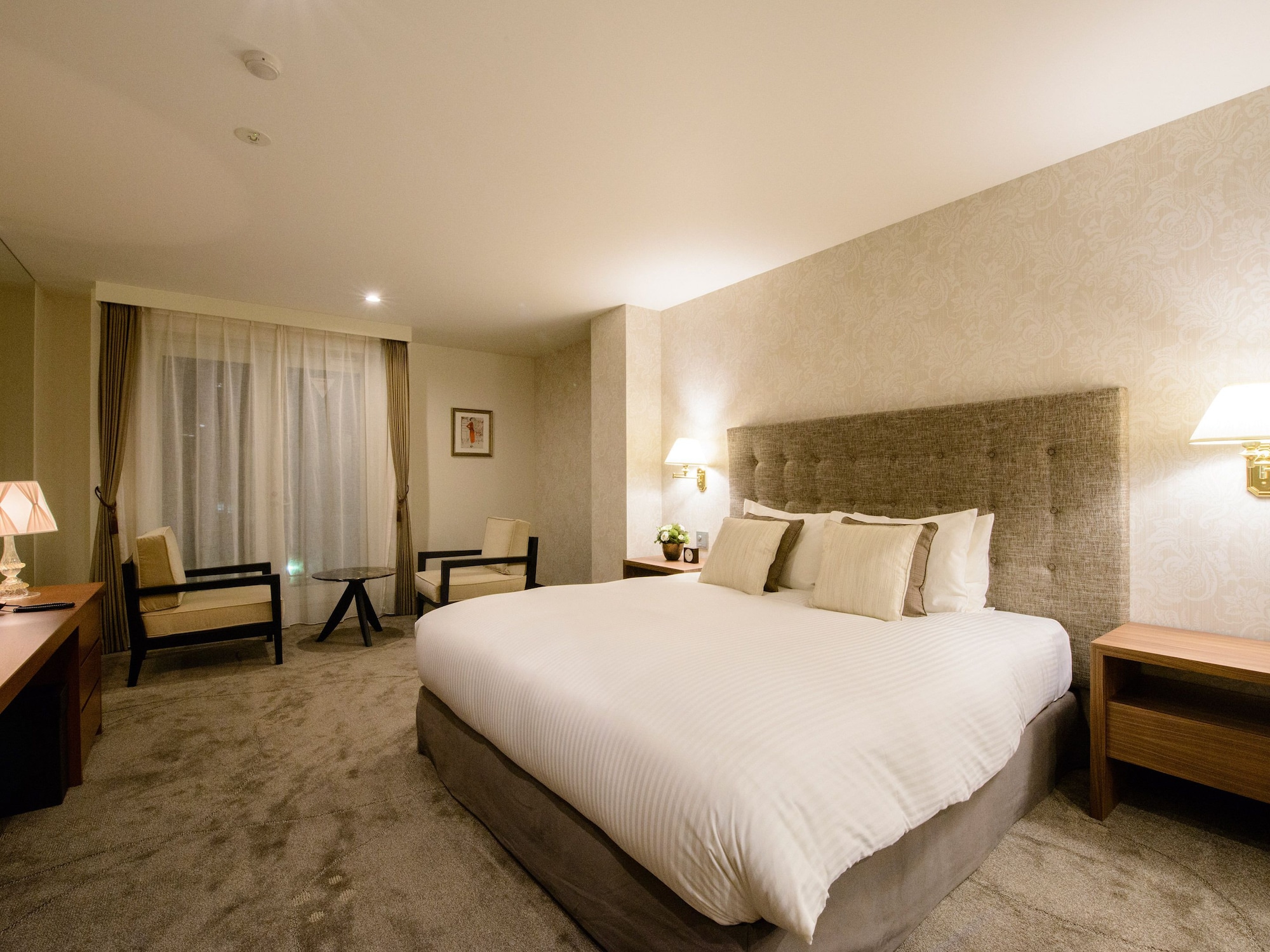 DELUXE, DOUBLE BED