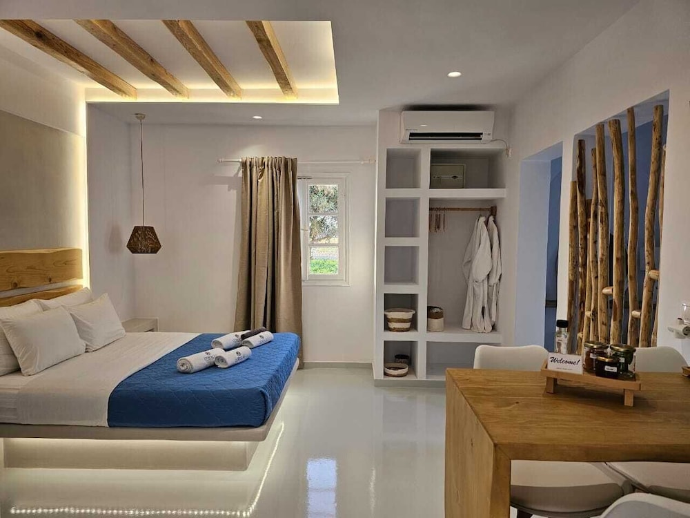 SUPERIOR, DOUBLE BED, GARDEN VIEW