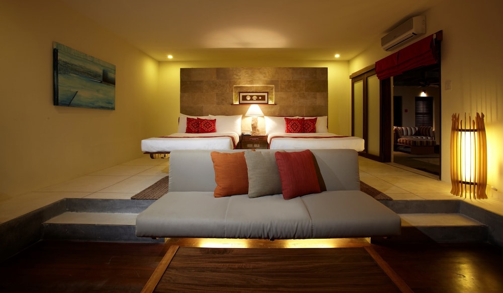 Bluewater Panglao Beach Resort 15/43
