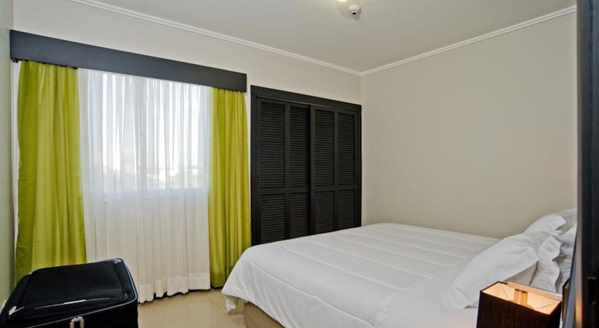 غرفة بريميوم بسرير كينج، Wyndham Golden Foz 2/2